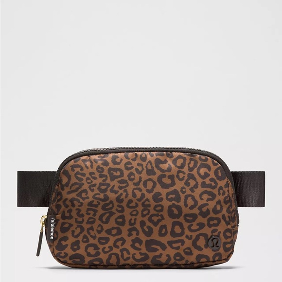 lululemon athletica Handbags - Lululemon Everywhere Belt Bag 1L- LDOK/NHBR
